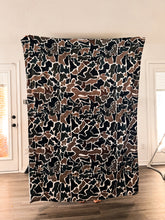 Load image into Gallery viewer, COZY BLANKET